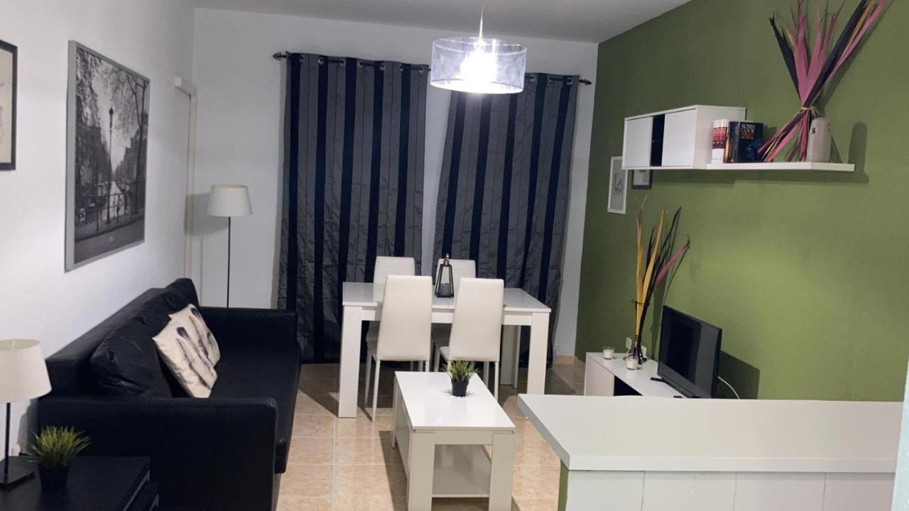 Apartamento Las Encinas Apartman Caces Kültér fotó